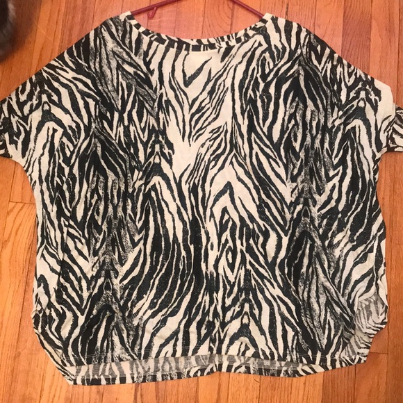 H&M Patterned Top - Picture 2 of 4